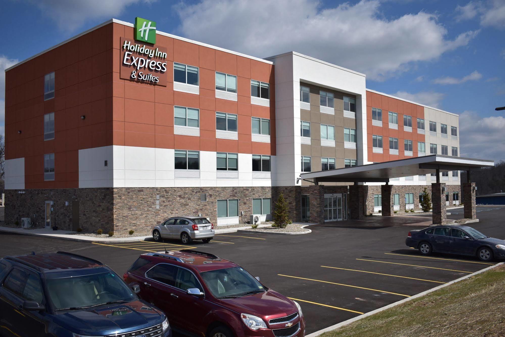 Holiday Inn Express & Suites - Parkersburg East, An Ihg Hotel Exterior photo