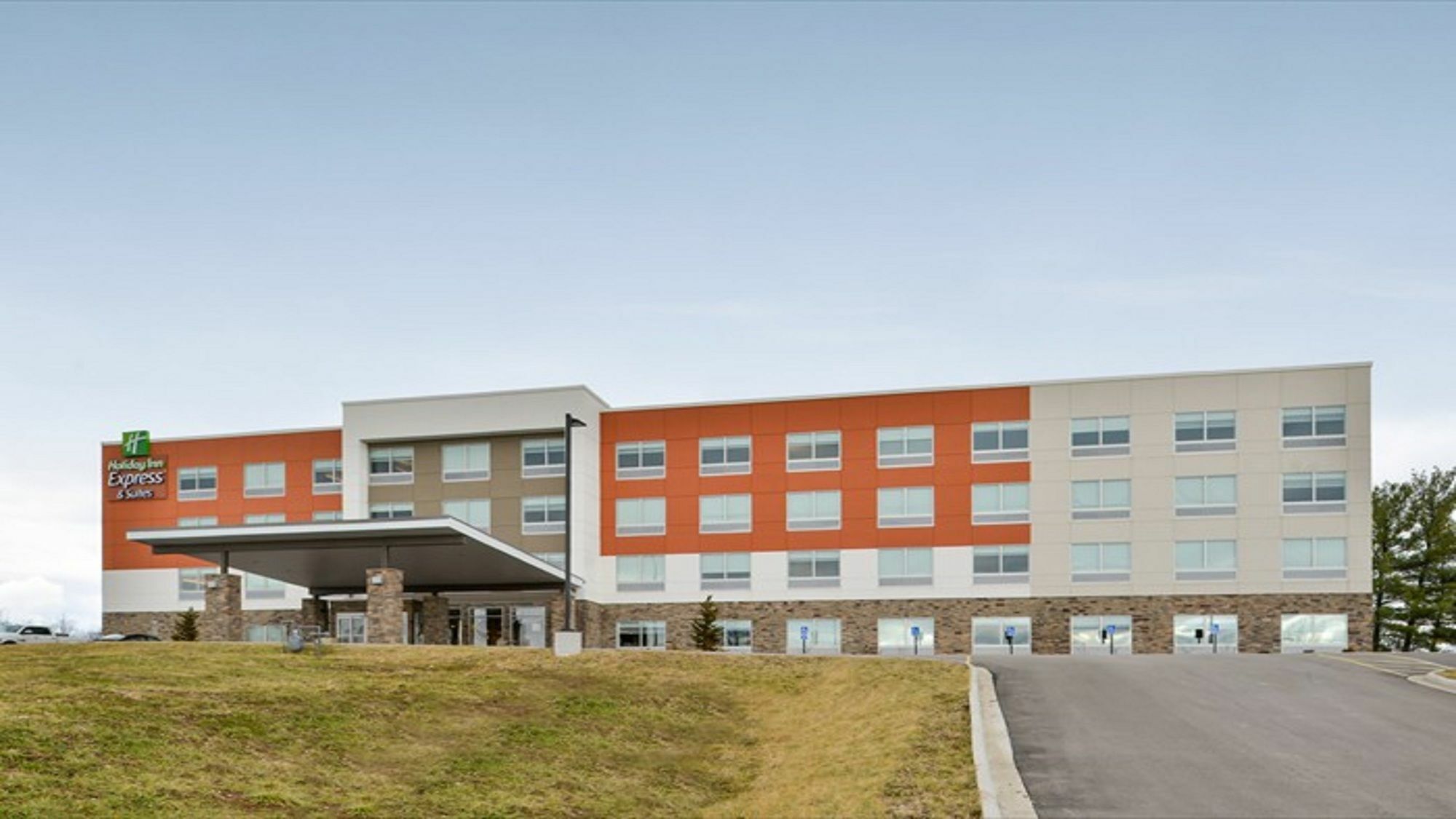 Holiday Inn Express & Suites - Parkersburg East, An Ihg Hotel Exterior photo